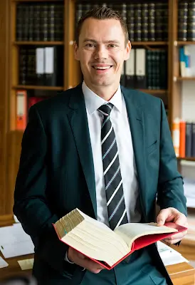 Dr. Johannes Peters, Notar