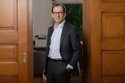 Foto von Notar Ben Konfitin