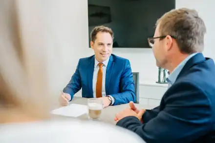 Foto von Notar Dennis Müller - Notarkanzlei