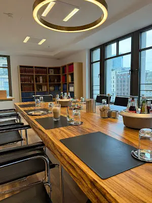 Foto von Notar Dr. Tobias Hausch