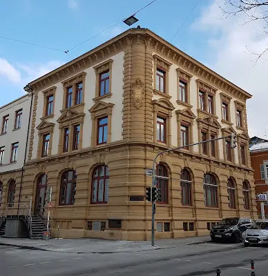 Foto von Notar-Kanzlei Andreas Kukral beim Gartentor