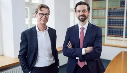 Foto von Notare Dr. Thomas Engel und Dr. Maximilian Hain, LL.M. (NYU)