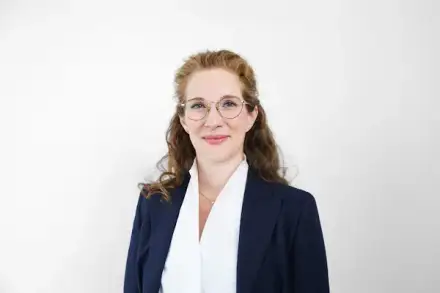 Foto von Notarin Dr. Nora Ziegert (Amtsnachfolgerin des Notars Bernhard Hille)