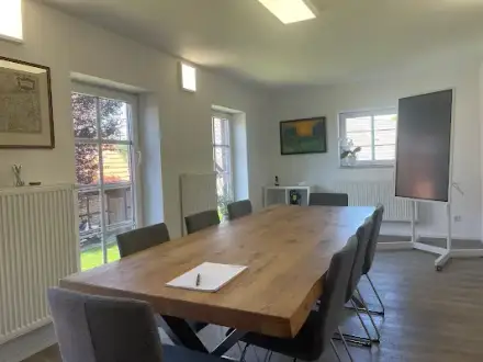 Foto von Notarin Katrin Auer und Notar Dr. Stefan Schumacher